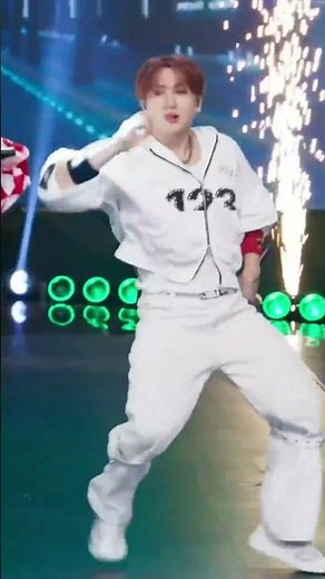 💜#KpopManiaEdit💜🌟✨Captivated by Stray Kids' CHANGBIN in the "CEREMONY" Fancam! 🎤part 2