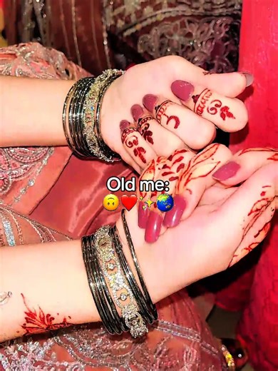 𝙊𝙡𝙙 𝙢𝙚 🙃❤️✨🌏 #foryoupage #tiktok #viral #oldme #restlesssouls0 | old me vs me now