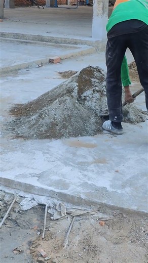 How to Mix Perfect Mortar for Bricklaying | Construction Tips