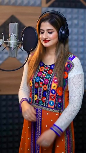 322K views · 108K reactions | Female model in Meerdeal Culture ‘Meri Pehchan’ embroidered dress. #meerdeal #explorepage #explore #oman | Meerdeal Online Shopping | Facebook