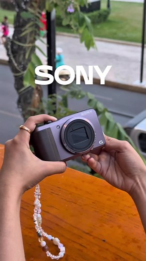 Explore the SONY CYBERSHOT DSC-HX20v Camera Features