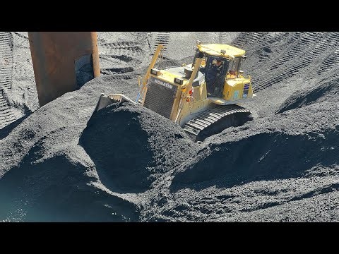 “Loading an 11,500 Ton Coal Train with 2 Massive Bulldozers | Heavy Equipment in Action