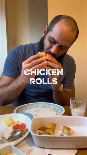 The Kitchen Shift with Eimear on Instagram: "Homemade Bread Rolls, Mayo, Caramelized Onion, Roast Chicken, Tomato + Sautéed Spuds My Mayo recipe is the video before this one ☺️ #lunchideas #fromscratch #thekitchenshift #chef #irish"