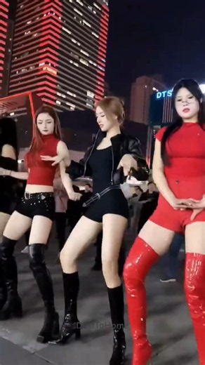 Beautiful ladies dancing with pure aesthetic vibes #shorts #dance