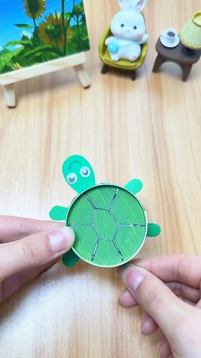 Crafty Little Ones on Instagram: "🐢✨ Create an adorable turtle toy with just a paper cup! This DIY craft is super easy, fun, and perfect for kids to make and play with. Watch their faces light up as the turtle “moves”! 🌟 👉 Save this fun craft for your next family activity! 💚 Tag a friend who would love this project! #kidscrafts #familyactivities #creativecrafts #kidsactivities #craftsforkids #diyfun #creativefun #diy #diycrafts #diyprojects #craft #artandcraft #handmadecrafts #diyforkids #cr