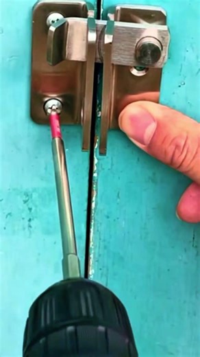 Great tip for making a padlock hanger#diy #short