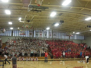 DHS Seniors Celebrate Homecoming