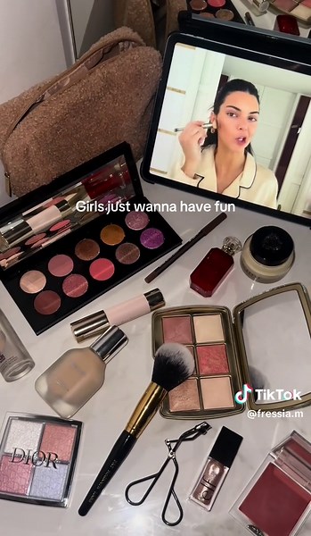 Maquillaje y secretos de belleza para chicas