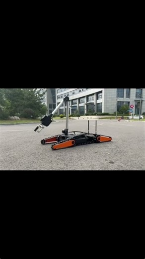 Explosive Ordnance Disposal (EOD) Robot: 360° Full View & Capabilities Demo