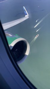 Looking down at Virginia Beach on approach to Norfolk International Airport 📍#N374FR Airbus A320-251N #orlandojets #avgeeks #landing #engine #airbus #a320neo | OrlandoJets