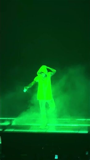 Yeat performs “Poppin” Live in Boston on The LOVE/LYFE Tour