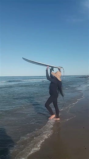 Omfg look at my phat a$$ belly sticking out lmao smh fml @Camp Shred!