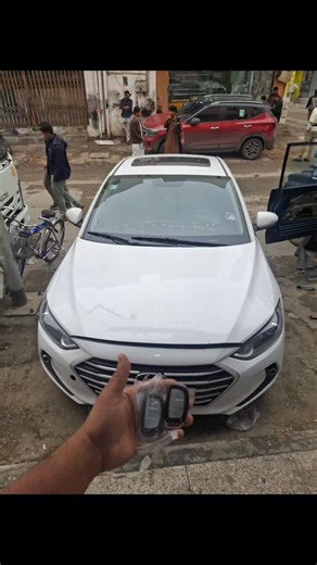 Al SHOKAN CAR KEY AND CAR STEREO on Instagram: "Elantara program remote #carkeys #automobile #ledbulbs"