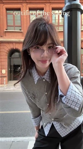 When I unlock spring on the streets of Shanghai #My festive outfits#Officially announced m