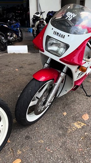 Exploring the Marlboro TZR 250 3MA - A Closer Look