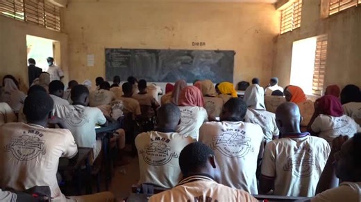 Mali schools resume classes despite insurgent fuel blockade