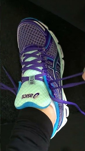 How to tie your running shoe laces (and save your ankle, knees and hips)!