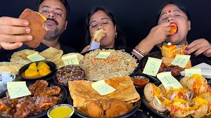 50K views · 556 reactions | LUCKY NUMBER CHALLENGE FUCHKA, NOODLES,PIZZA, BURGER, EGGROLL, CHILI MOMO STREET FOOD EATING MUKBANG | Indian Eating Show | Facebook