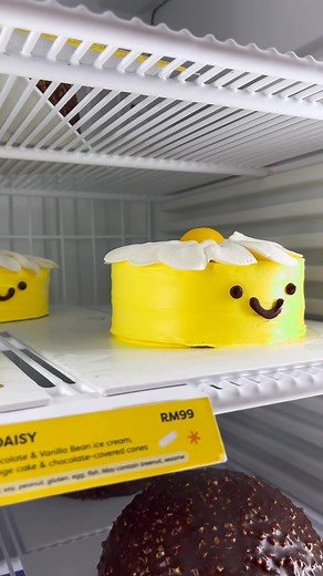 It’s a sweet comeback🍦✨ Inside Scoop is reopening at IOI Mall Damansara — and CLUB IOI members enjoy Buy 1 Free 1 scoops! More scoops, more smiles 💛 📍 Lot CC-K49A, Centre Court, Level CC 🗺️ E-Directory: https://bit.ly/InsideScoopIOIMallDamansara 📲 Download the CLUB IOI app & sign up now 👉🏻 https://qrs.ly/pegws1j to earn & redeem points at Inside Scoop #IOIMallDamansara #CLUBIOI #InsideScoop #IceCream #ReOpening | IOI Mall Damansara