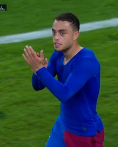 After a top performance yesterday, Sergiño Dest took time to make these kids' day 🙌 | ESPN FC