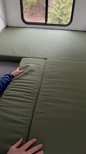 How to: Deploy the bed 🛌 We’ve had a lot of curious folks reach out wondering where the bed is and how it works. Here is a little spotlight on this important feature - which comes with every camper! First things first, pop the top! Once secured open, you will grab the rail at the end of the bed slide and pull towards you. Once it is slid all the way out, you will place your smaller cushions on the bed slide. They nest pretty tightly against one another, so we find it pretty comfortable. Finally