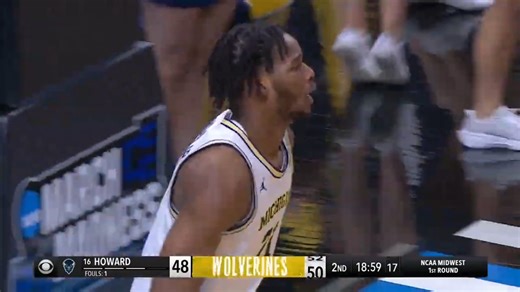 小莫雷兹·约翰逊对阵霍华德大学贡献21分10篮板