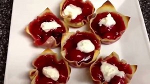 Weight Watchers Dessert Recipe - Mini Cherry Pies!!! Only ONE Points Each - Quick & Easy! ONE POINT Mini Cherry Pies!!! SO GOOD! Very quick and Easy!! Note*** I misspoke in the Video! They are only 1 Point per pie! If your in the mood for a delicious Cherry Pie that has only ONE little points each pie keep watching! Source: Weightwatchergirl1 / Youtube | Weight Watchers Recipes