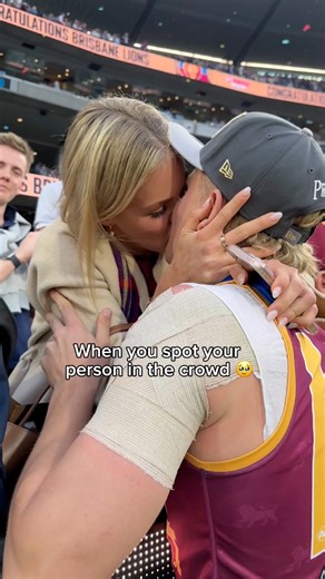 These moments 🥹 #aflgf #afl | AFL