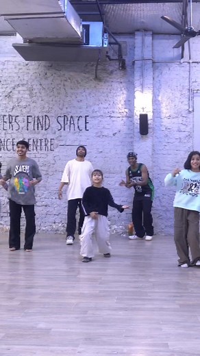 Shake Ah 🫶💗 #dancevideoreels #fypreelsシ゚ #dancereels #SupportMeBySendingStars #explorepage #tracydancer # | Tracydancer