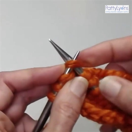 #knittingtip - Short Rows: Alternatives to Wrap & Turn.⁠ ✨ Twin Stitch Short Rows Pt. 1 – How to Create the Twin Stitch Meet the twin stitch! I used to always forget how to work it until I started thinking about how it's actually built. 👉 For knit rows: • Use your RH needle to make a RLI (Right Lifted Increase) • Transfer that stitch back to the LH needle 👉 For purl rows: • Slip the stitch to the RH needle • Lift the purl bump and purl into it • Transfer both the stitch and its twin back to th