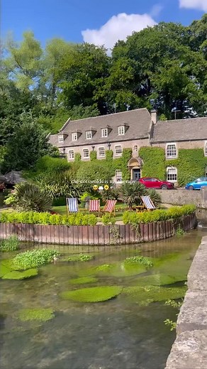 upnext.travels (IG) cotswolds guide for the most amazing UK summer trip👇🏽🌞🐏🌾 save & share 📩 💤where to stay; • foxhill manor • dormy house • the lodge cotswolds • swan hotel • calcot hotel and spa • porch house 🌳the prettiest villages; • bibury • stow-on-the-wold • chipping norton • castle combe • painswick • the slaughters • chipping campden • bourton on water • burford 🚖how to get around; •rent a car as it would be tricky to see it all by public transport! •if you can’t drive, there ar