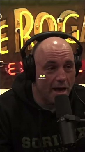 Joe Rogan Reacts To Passing Out On Stage