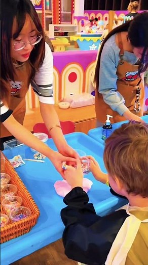 We visited Kawaii boutique - a fun indoor play space in Montreal #montrealkids #montrealfamily #mtl