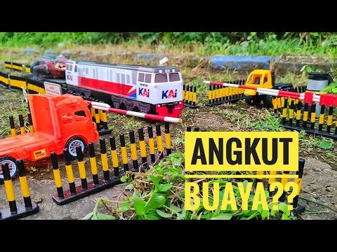 KLB ANGKUT BUAYA !? || KERETA API KAYU