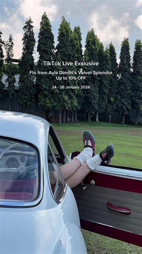 Exclusive TikTok Live: Ayla Dimitri's Velvet Splendor