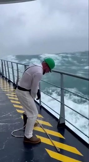 North Sea Storm Catching Fish by Hand #northsea #ocean #ship #storm #bigwaves #waves #capture