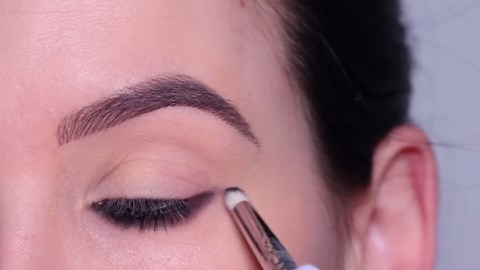 Stunning Silver Smokey Glitter Eye Makeup Tutorial | Easy & Glamorous Look!