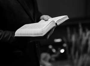 Weird News: Pastor dies after attempting 40-day fasting like Jesus [Video]