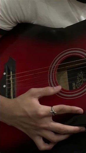 Guess the song؟ STRUMMING PATTERN IN PINNED COMMENT#music #foryou #beginner #learning #simple