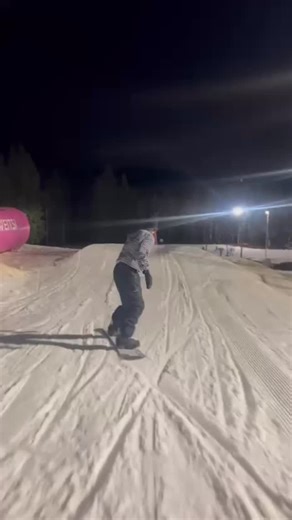 1.8K views · 20 reactions | @gian_sutter announcing KAVERIMAANANTAI = two tickets - single price. Current weather is crap but we keep on going. If you board you board. #sveitsinhiihtokeskus #kaverimaanantai | Sveitsin Hiihtokeskus | Facebook