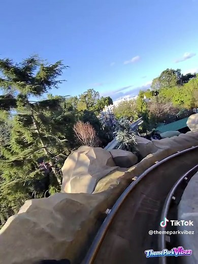 Riding Matterhorn Bobsleds at Disneyland: Right Side Thrills