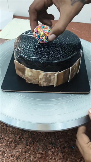 cake pops chocolate mirror glaze cakedecorating #viralcake#trending #shorts #mirrorglazecakepops#yt