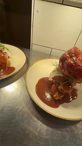 Spaces available for tomorrows show stopping lunch. Use the link below; web.dojo.app/create_booking/vendor/Pkr_ayyTX7yapx-3izwc2TbEn9Iu3wXwGLieYG82ixI_restaurant | Murray’s