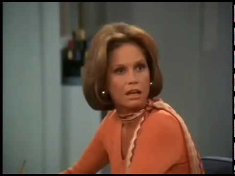 Betty White/Mary Tyler Moore Moment: Sue Ann is No Pig