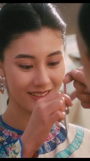 From Fong Sai Yuk (1993) with Michelle Reis #jetli #michellereis #fongsaiyuk #kungfucinema #hkfilm | 李连杰 Jet Li