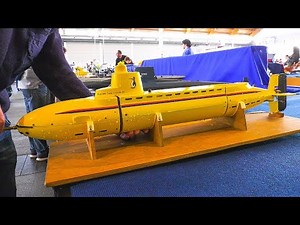RC SCALE MODEL SUBMARINES IN DETAIL AND MOTION!! *RC BOATS INDOOR POOL