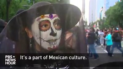 568K views · 2.6K reactions | Hundreds of women dressed as 'Catrina' participated in an annual parade in Mexico City over the weekend. Catrina was created as a criticism of women who pretended to be of a higher class, even if it meant starving. #DayoftheDead #DiaDeMuertos | PBS NewsHour | Facebook