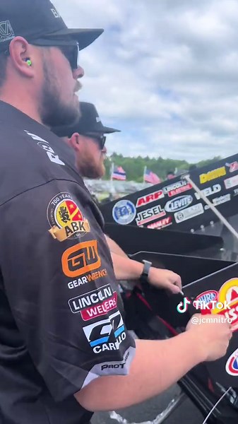 Big weekend in the books at the New England Nats! 💥 Alexis DeJoria powered her way to the semifinals, and Ida Zetterström’s team grabbed the first round win – huge strides and major momentum! Let’s keep it rolling. @Ida Zetterström @NHRA #nhradragracing #nhra #nitro #motorsports #jcmnitro #idazetterstöm #alexisdejoria #funnycar #DragRacing #topfuel