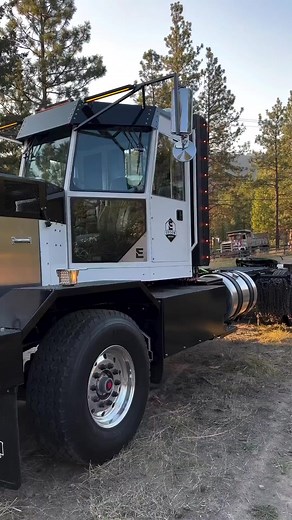 Big Rigs & Big Dreams: Adventures of a Female Trucker #FemaleTruckDriver #TruckLife #WomenInTrucking #TruckDriverLife #OnTheRoad #GirlPower #BehindTheWheel #TruckinQueen #RoadTrip #TruckersJourney #DriveLikeAGirl #HighwayAdventures #WomenBehindTheWheel #TruckersWorld #StrongWomen #TruckersCommunity #LifeOnTheRoad #TruckersUnite #OnTheOpenRoad #FemaleEmpowerment | Truck Driver USA