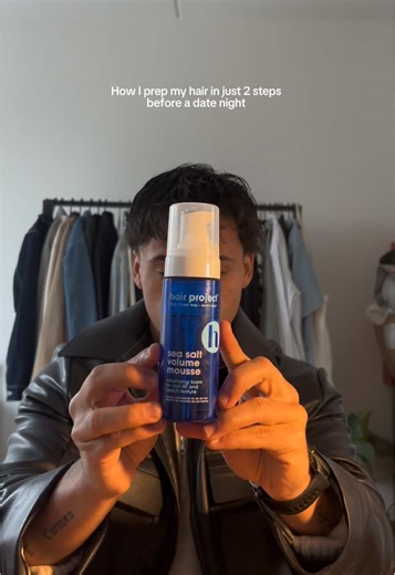 Easy men’s hairstyle for date night 💙 Either if you’re looking for volume for texture, our Sea Salt Mousse is the perfect addition to your hairstyle routine #thehairproject #menshair #menshairtutorial #hairstyletutorial #menshairstyle